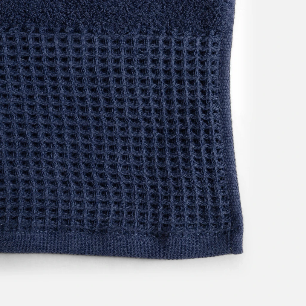 Bavlnený uterák v tmavomodrej farbe ZEN 90x160 cm