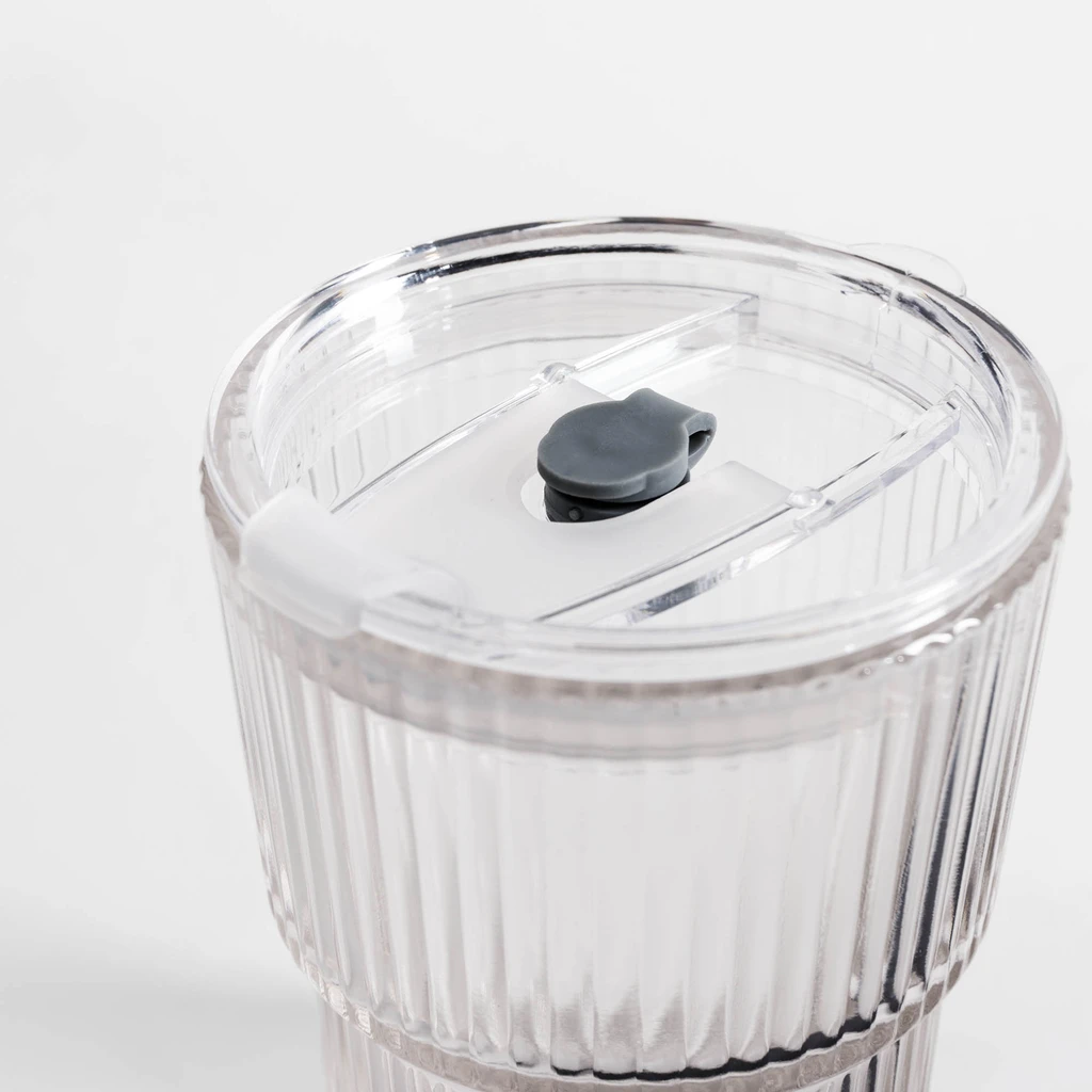 Pohár so slamkou a viečkom 350 ml