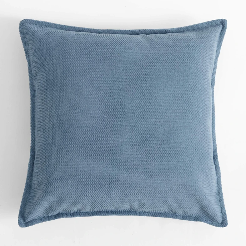 Niebieska poszewka ozdobna z zamkiem