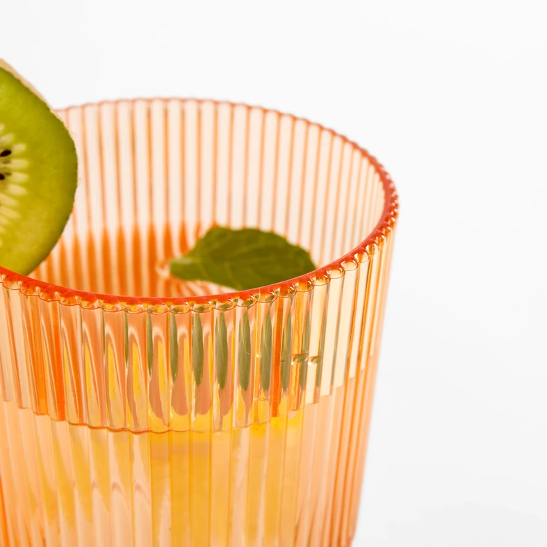 Plastikowy kubek na zimne napoje