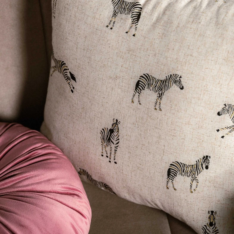 Dekoračná obliečka na vankúš v béžovej farbe so zebrou SUMMY 45x45 cm