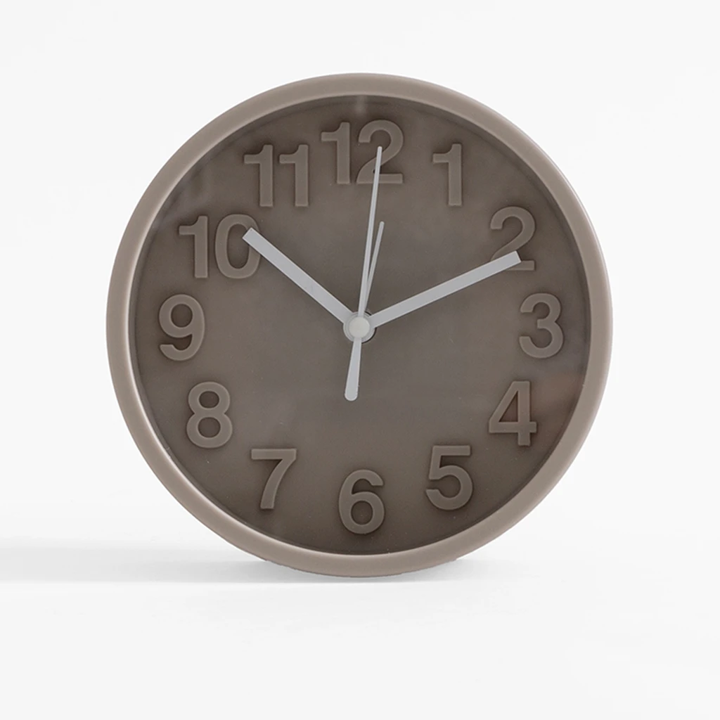 Okrúhly budík v béžovej farbe 13,1 cm