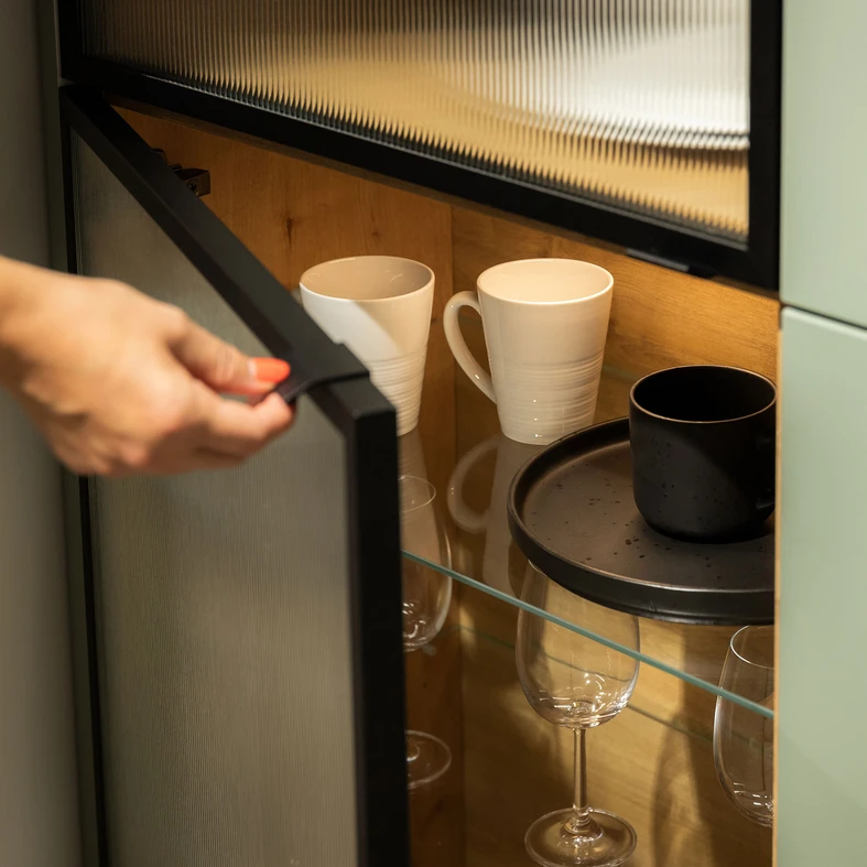 Hrnček CARBONO čierny 330 ml