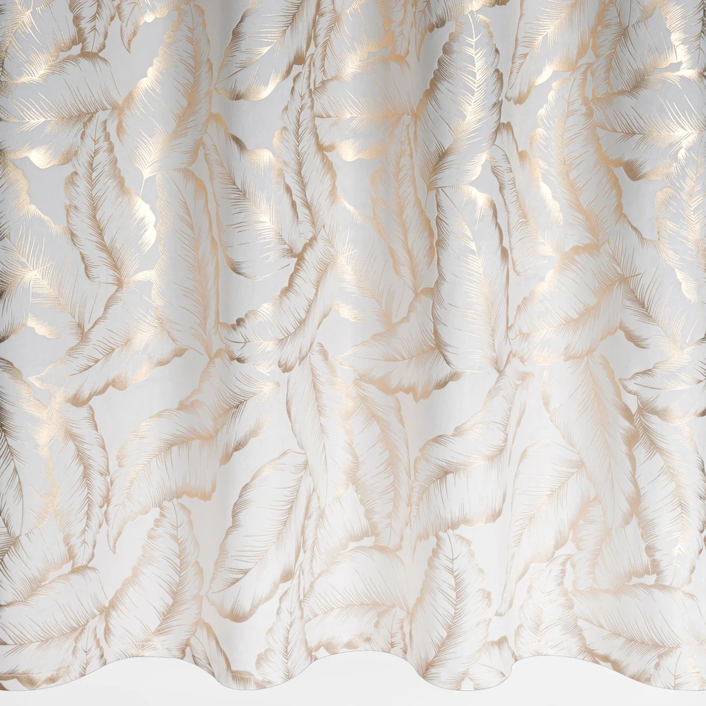 Biała zasłona w liście 