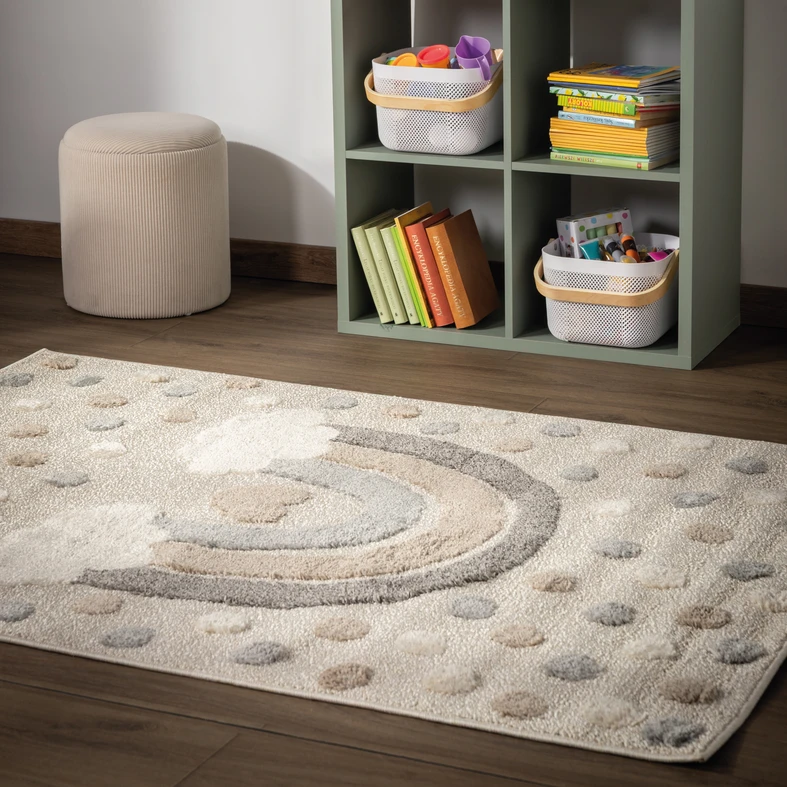 Dywan kremowy do pokoju dziecięcego