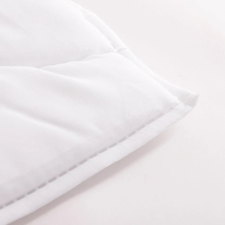 Miękka, letnia kołdra