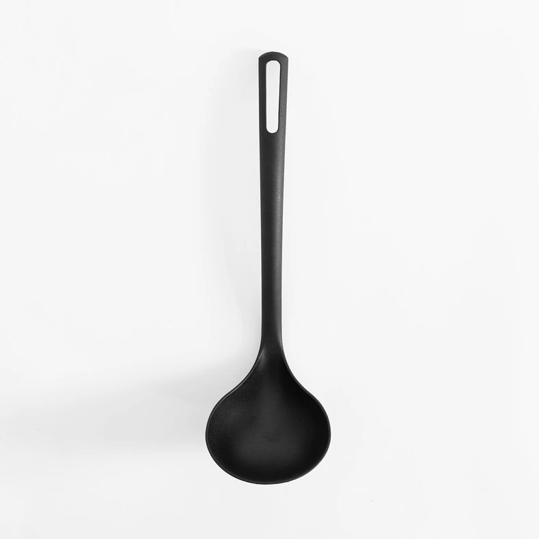 Chochla do zupy z tworzywa