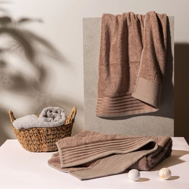 Uterák na ruky vo farbe taupe VELA 50x90 cm