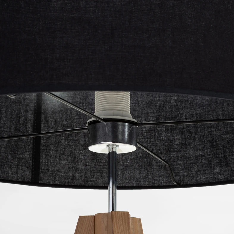 Lampa na drevenom statíve tienidlo čierne TREVISO