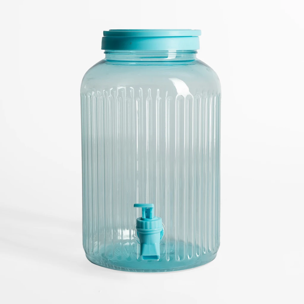 Słoik z niebieską pokrywką i kranikiem