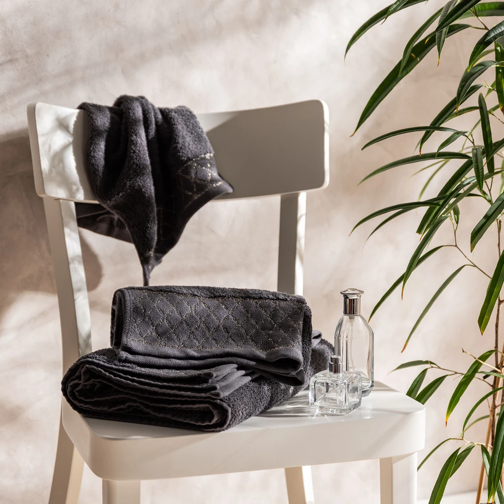 Bavlnený uterák oceľový LAYLA 30x50 cm