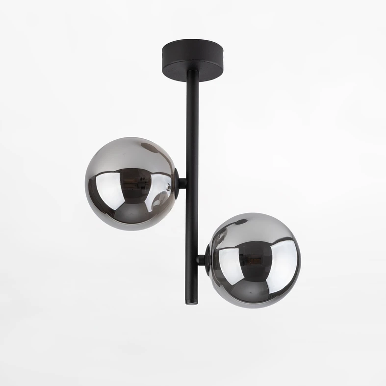 Oprawa lampy ESTERA przystosowana została dla 2 żarówek LED typu G9 o mocy 8W.