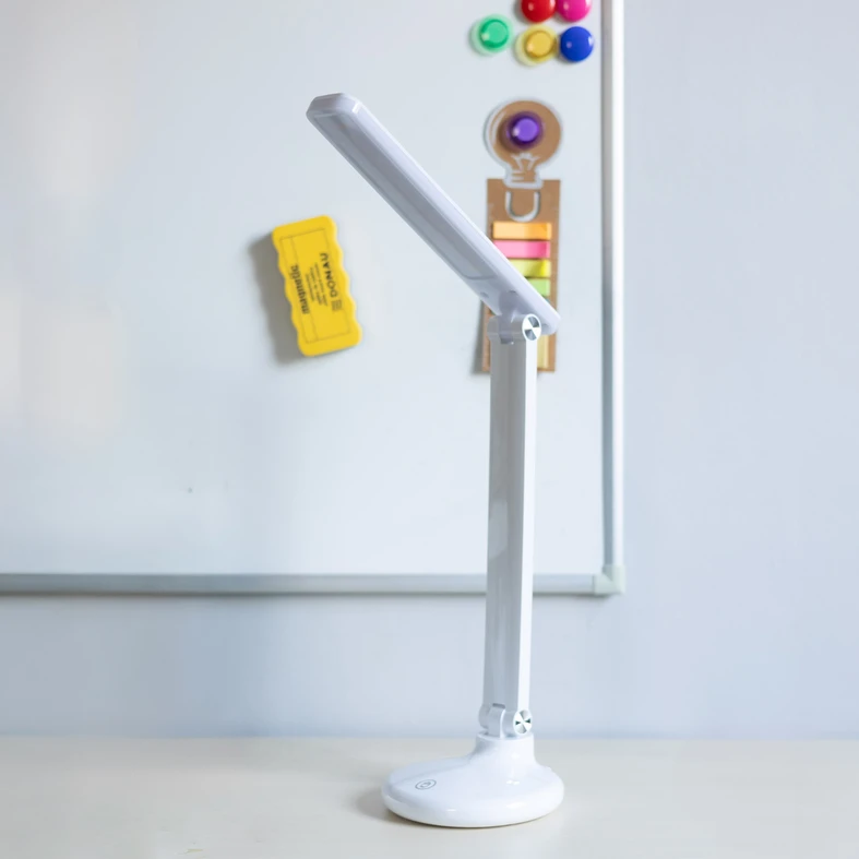 Stolná LED lampa 6W biela nabíjanie cez USB