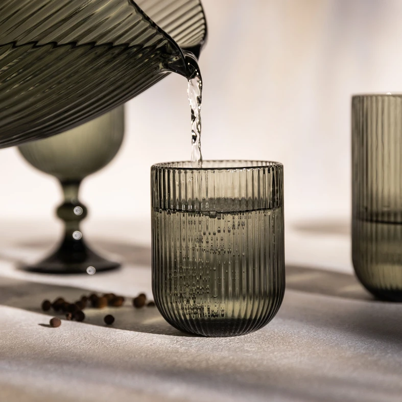 Nízky vrúbkovaný pohár 250 ml