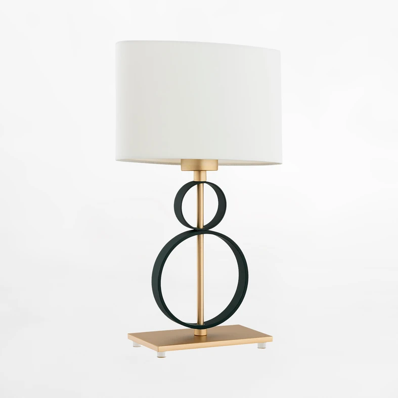 Oprawa modelu stołowego lampy PERSEO przystosowana jest dla 1 żarówki typu E27 o mocy 15W. 