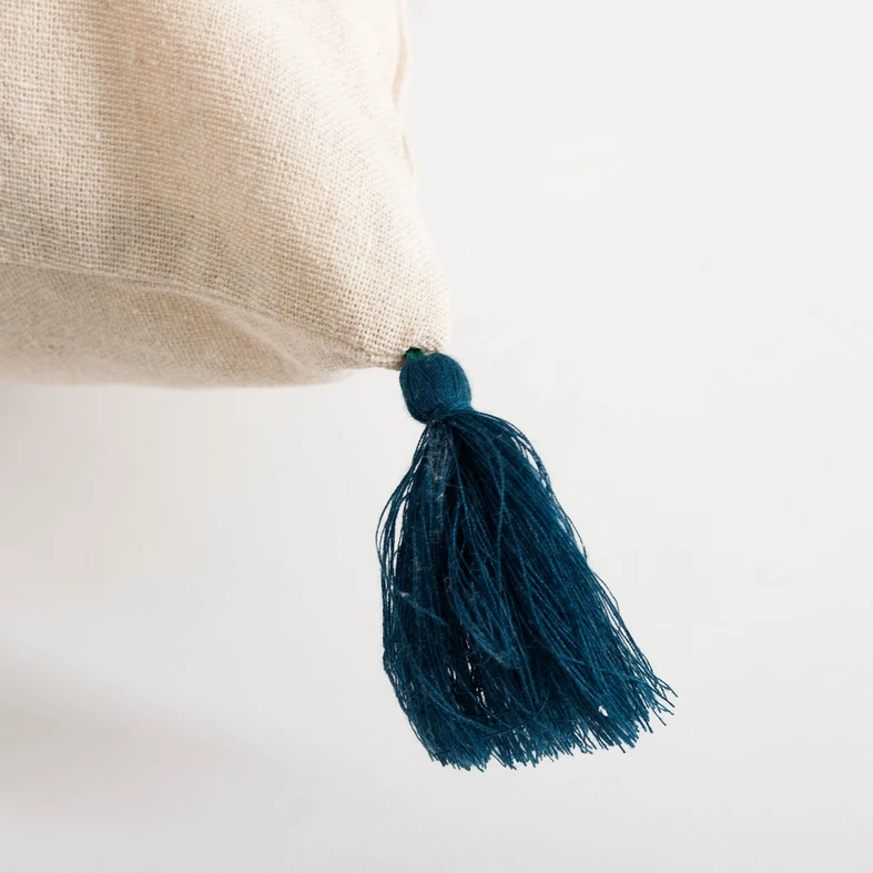 Dekoračná obliečka so strapcami modrá FLORIA 45x45 cm