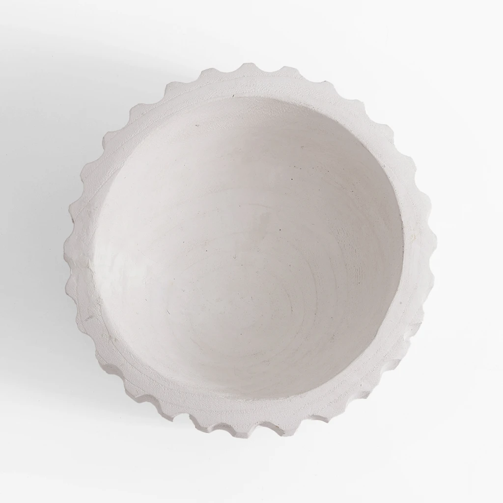 Patera dekoracyjna żłobiona biała 20 cm