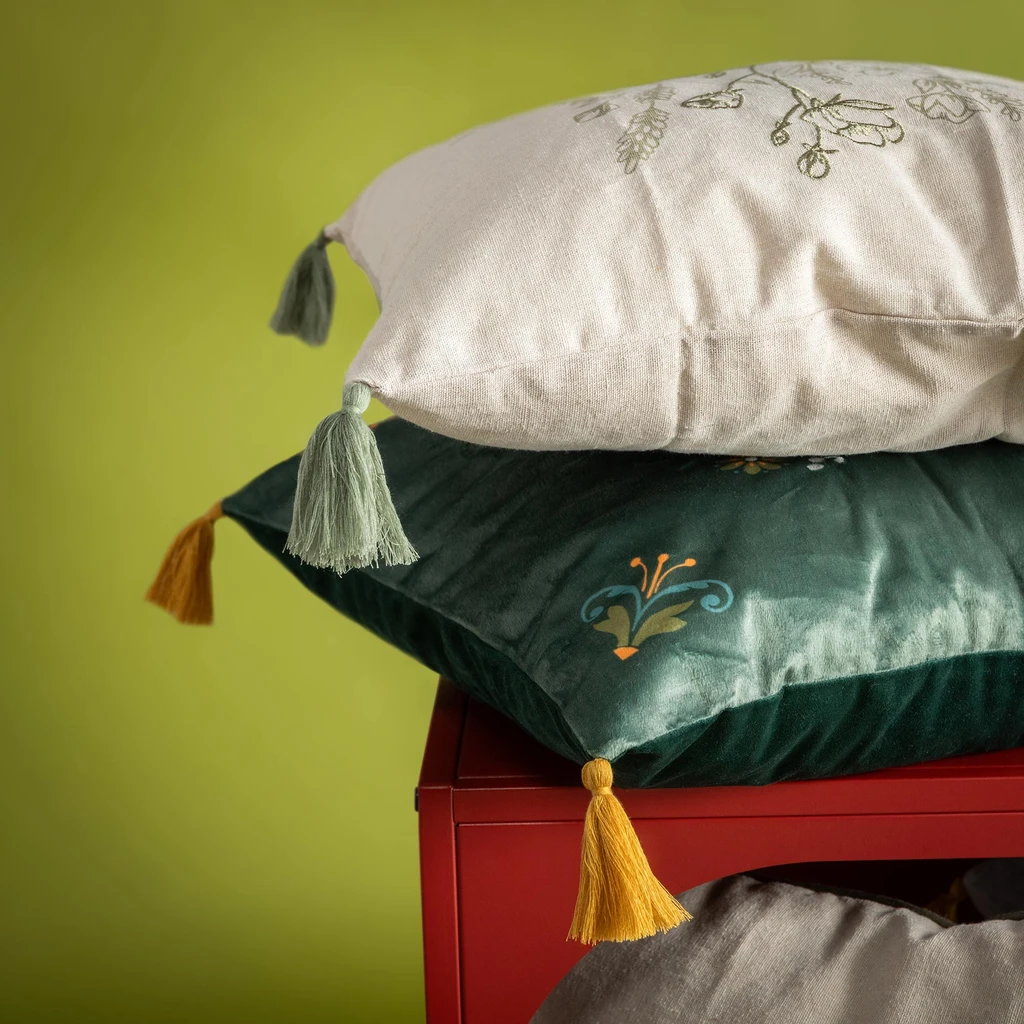 Dekoračná obliečka vyšívaná zelená FOLKY 45x45 cm