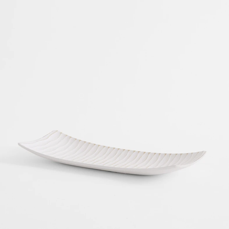 Prostokątny talerz ozdobny falowany