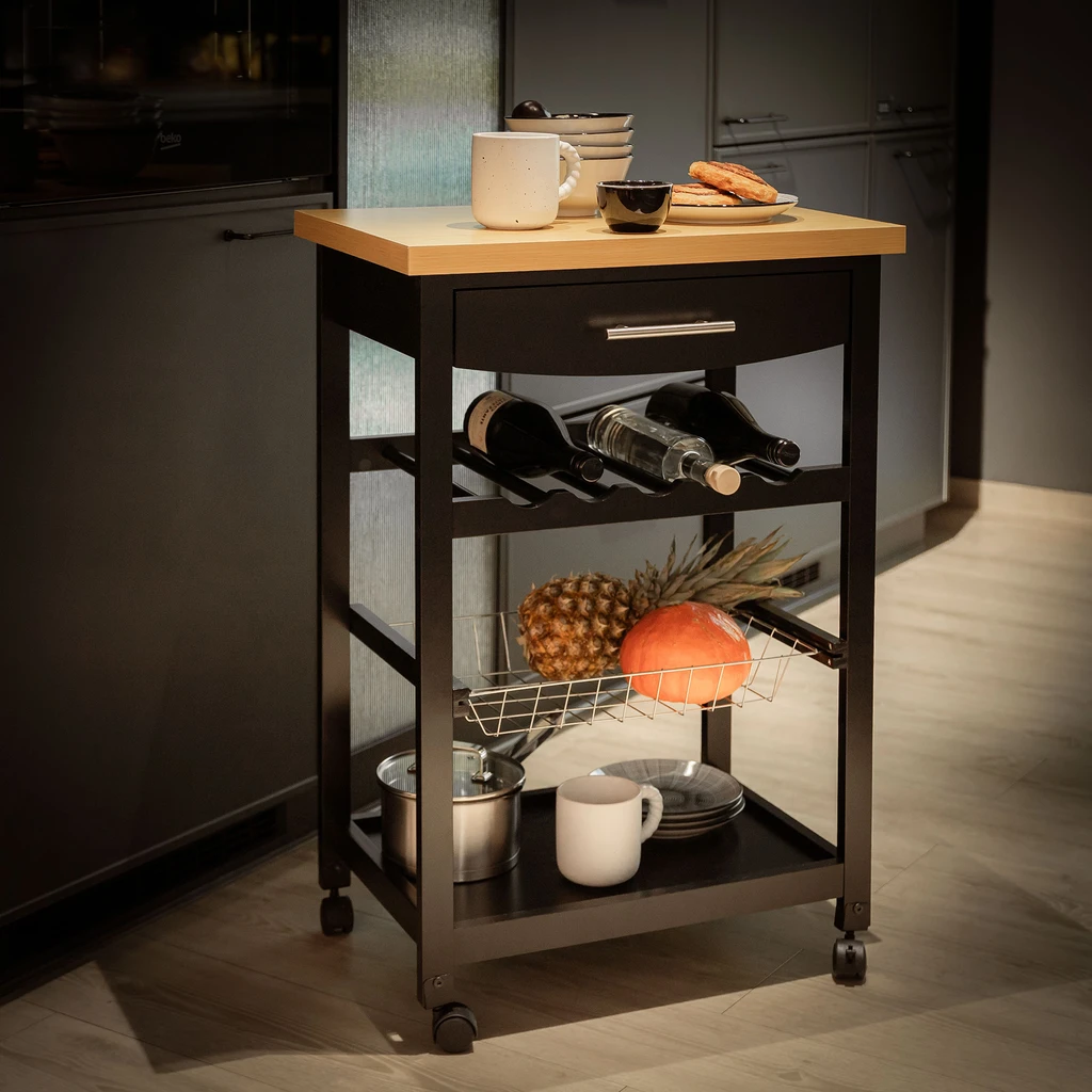 Czarny wózek kuchenny z szufladą, półką na napoje i metalowym koszykiem.