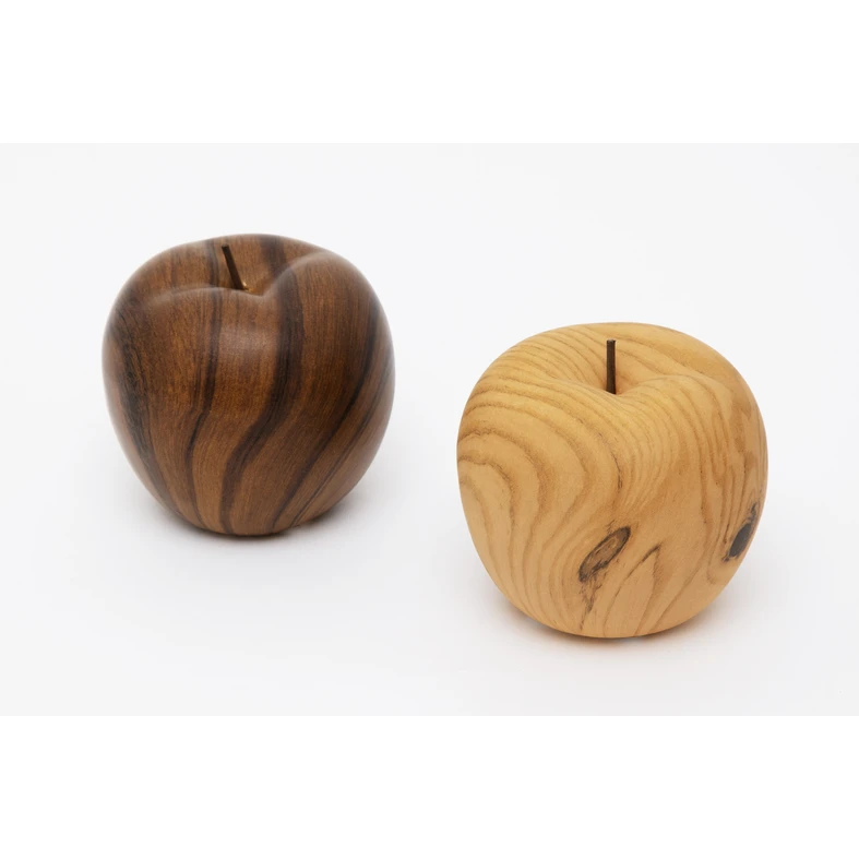 Keramický ornament jablko efekt svetlého dreva 6,5 cm