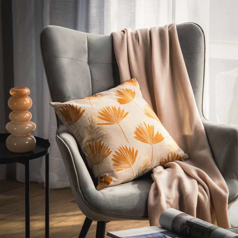 Biało-żółta poszewka w liście