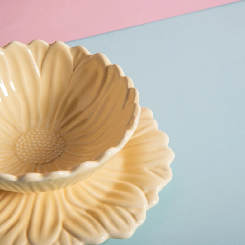 Dezertný tanier žltý kvet 21 cm