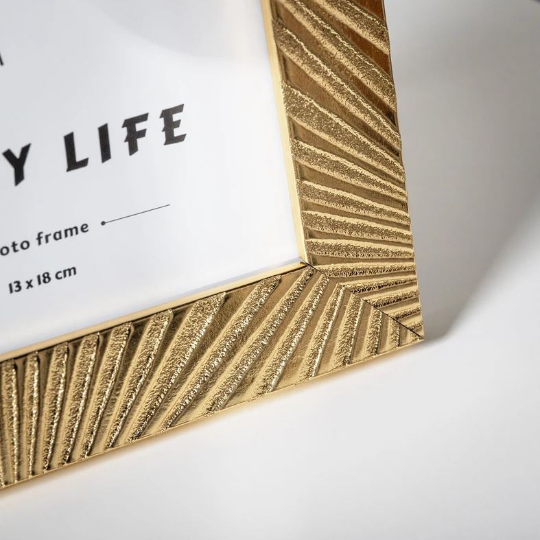 Rám na fotografiu v glamour štýle 13x18 zlatý