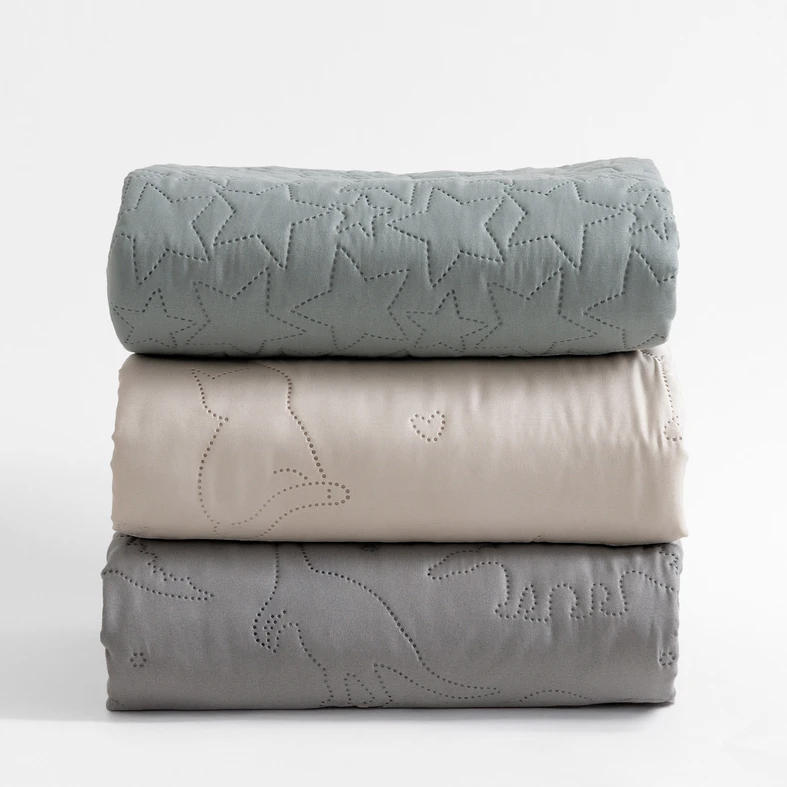 Narzuty na łóżko kolorowe