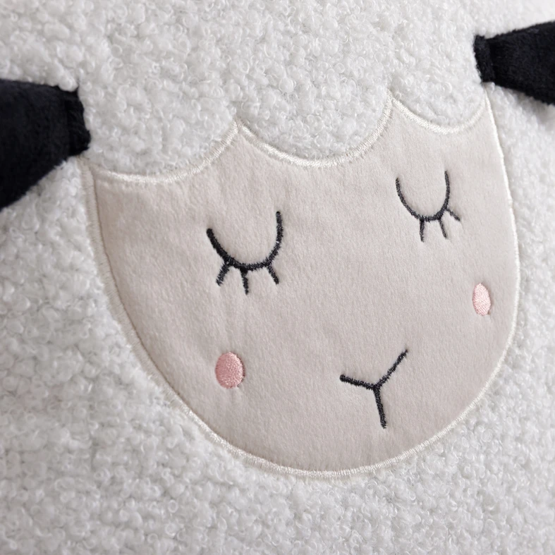 Niebieska poszewka dziecięca z motywem owieczki