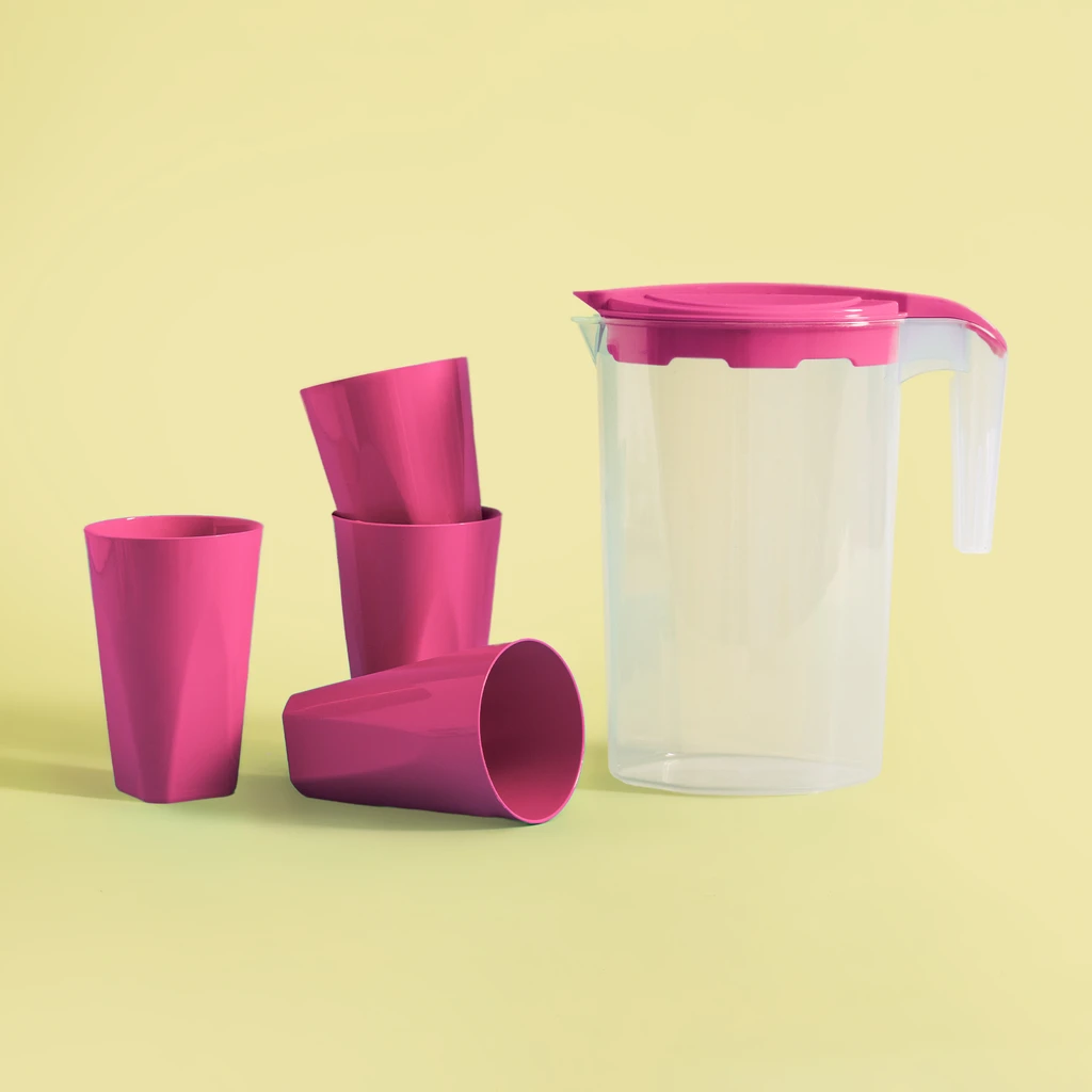 Plastový džbán so 4 pohármi ružový