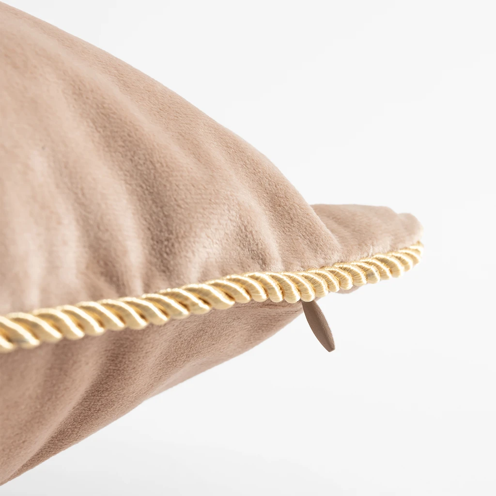 Velúrová obliečka na vankúš karamelová LILLE 60x60 cm