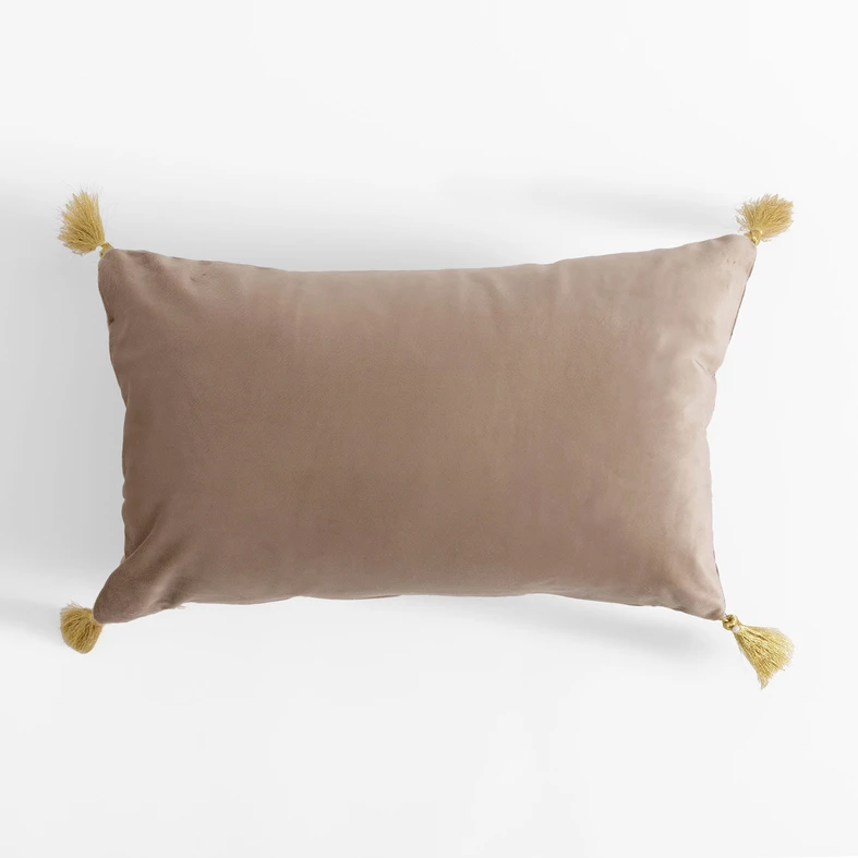 Ciemnobeżowa poszewka z motywem palmy