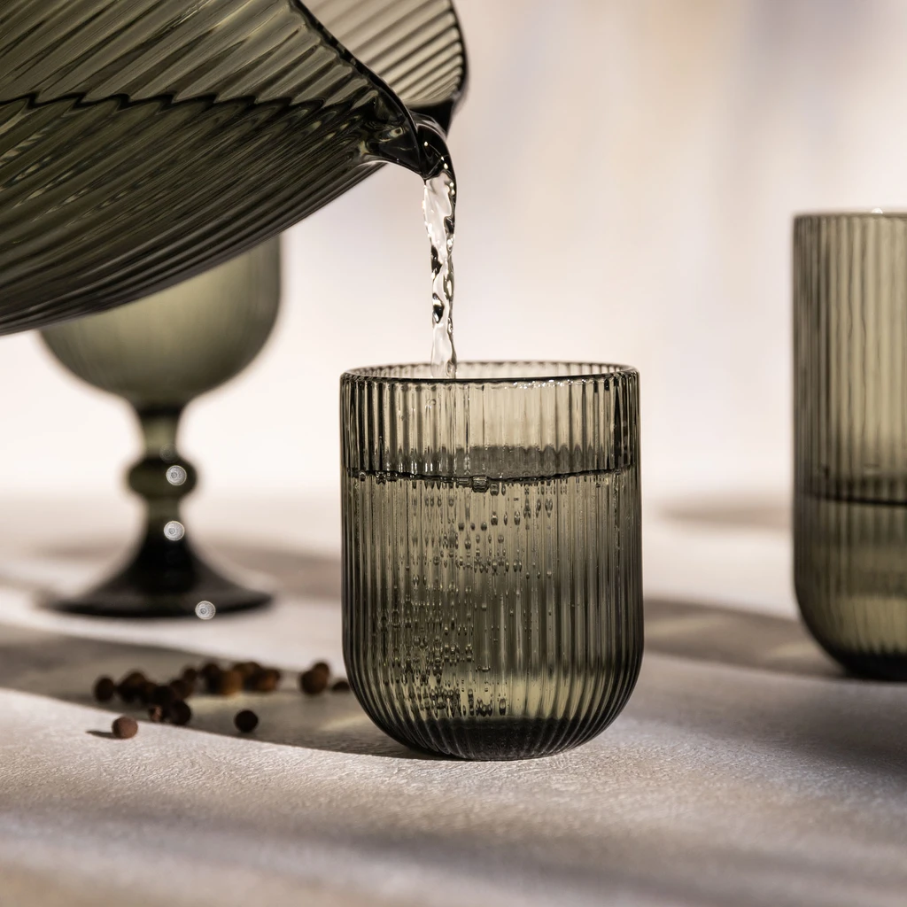 Nízky vrúbkovaný pohár 250 ml