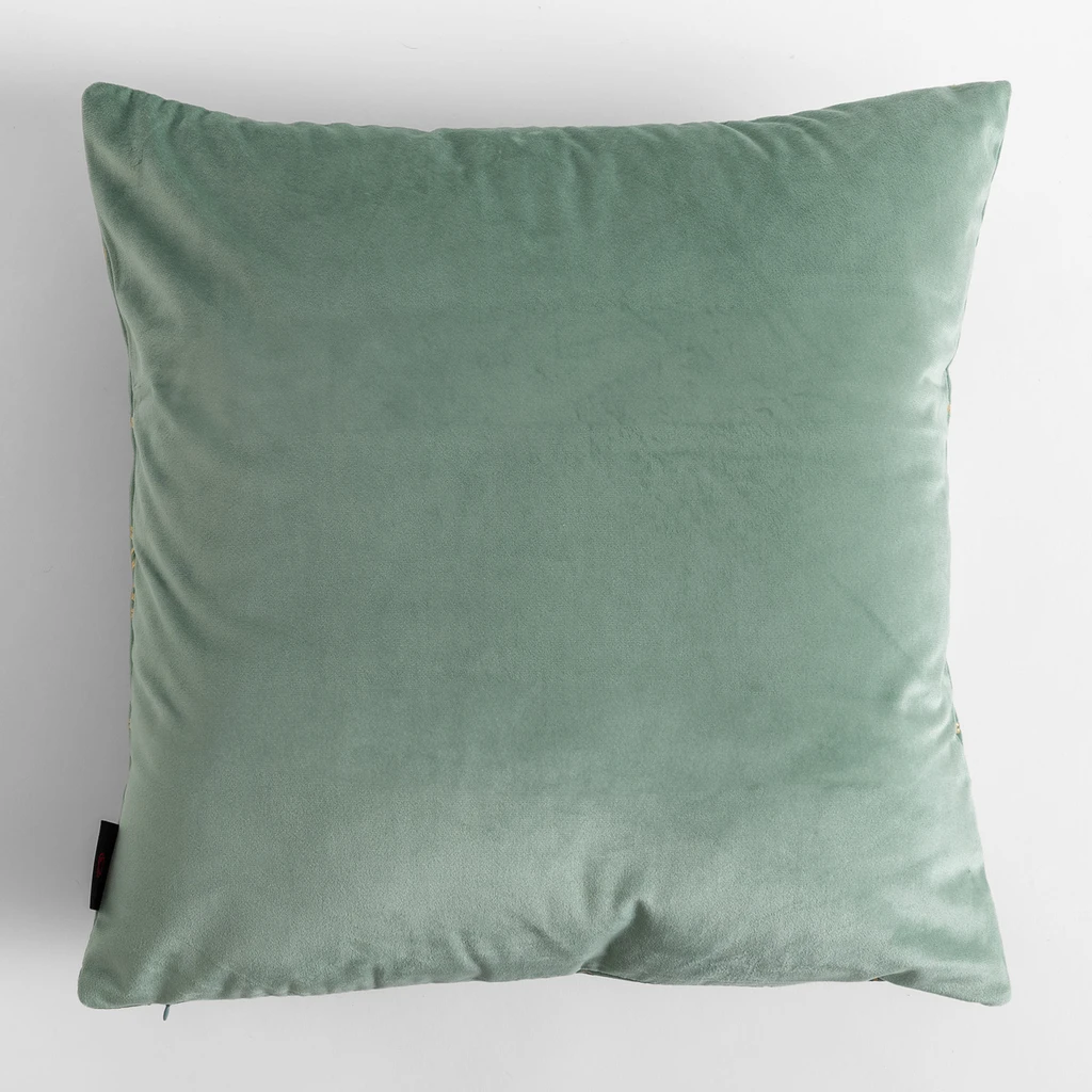 Miętowa poszewka welurowa z roślinnym, kwiatowym wzorem o złotym kolorze