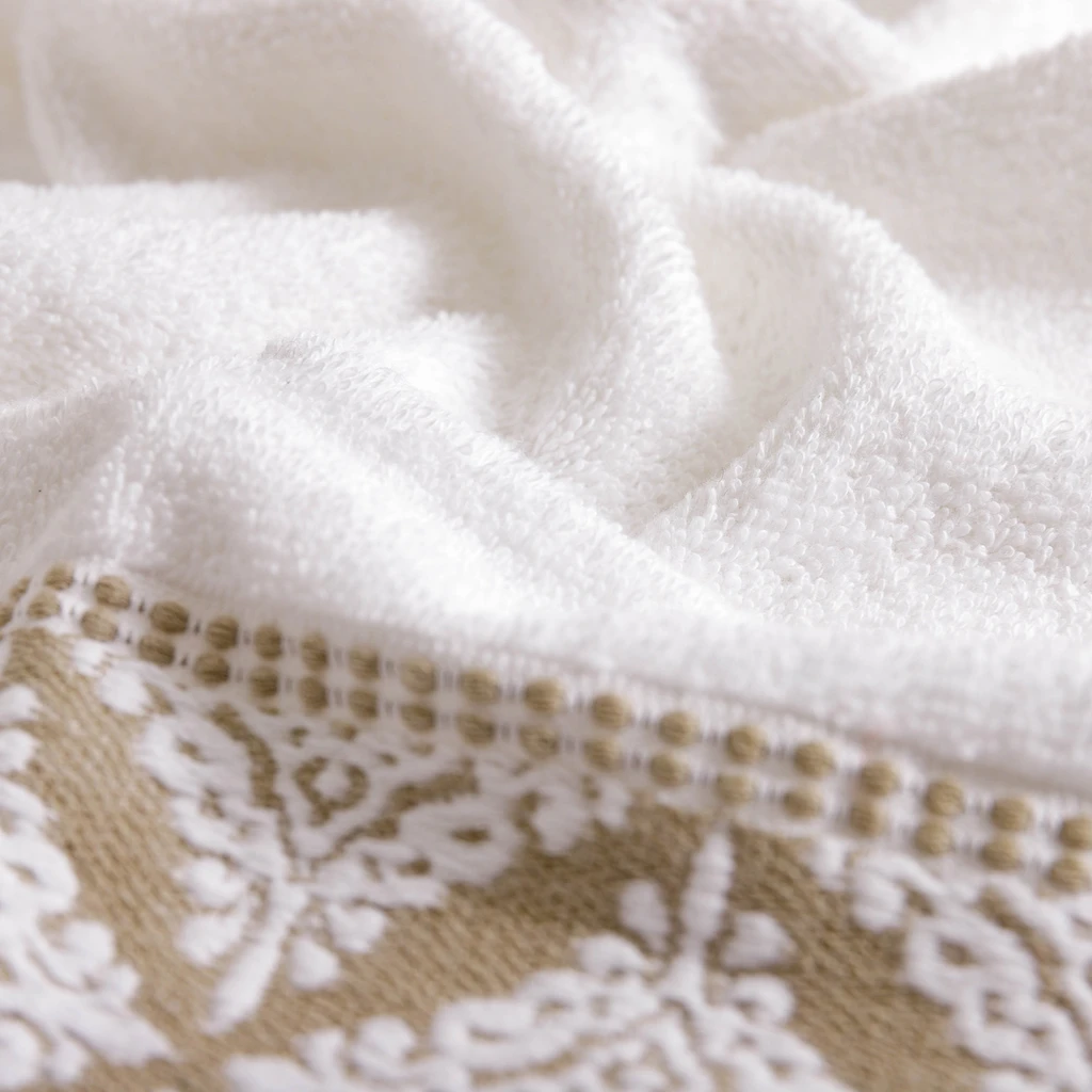 Bavlnený uterák bielo-béžový AGADIR 50x90 cm